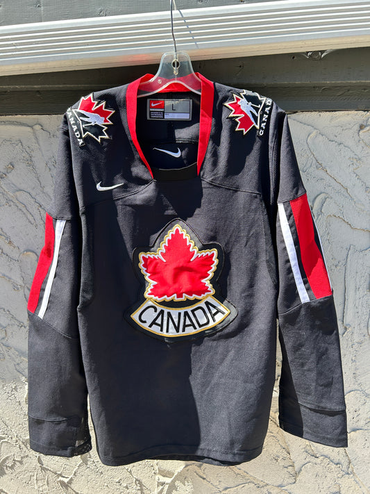 Vintage Nike Black Team Canada Jersey (L)