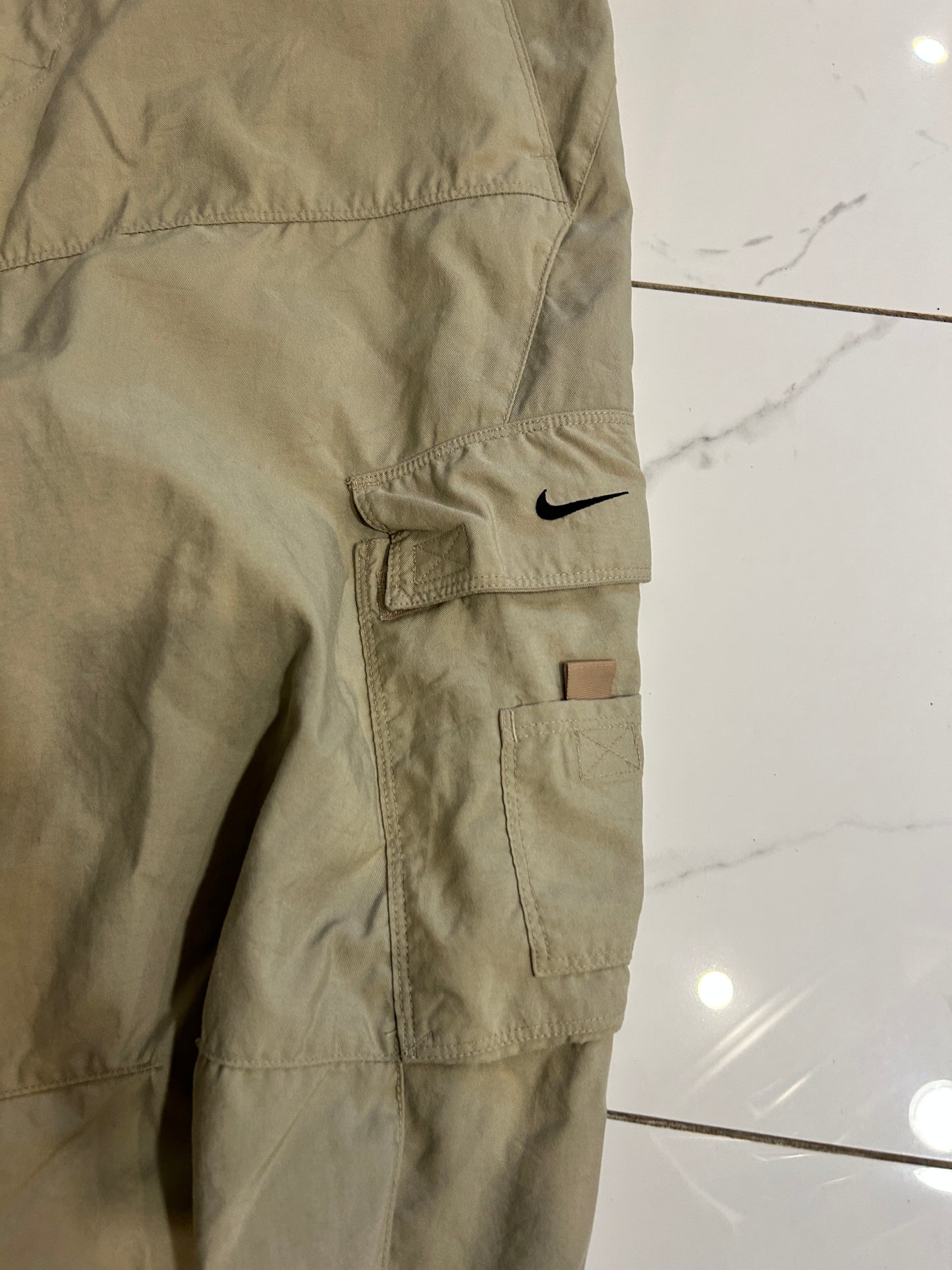 Y2K Baggy Nike Cargo Pants (M)