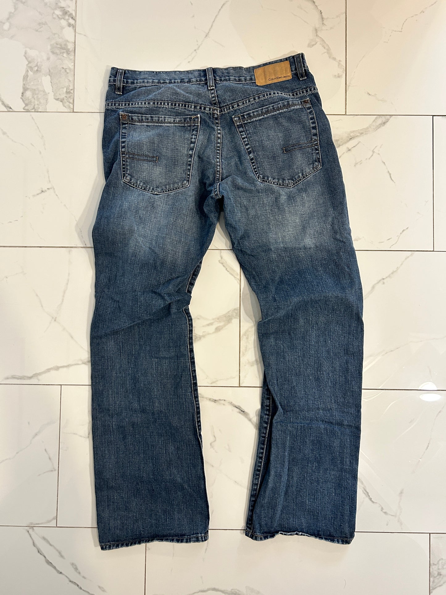 Faded Calvin Klein Bootcut Jeans (34x30)