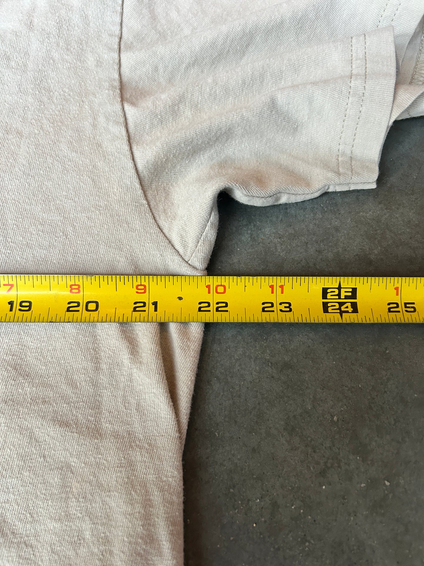 Crazy 2008 Quicksilver Surfer Logo Tan and Brown Tee (XL)