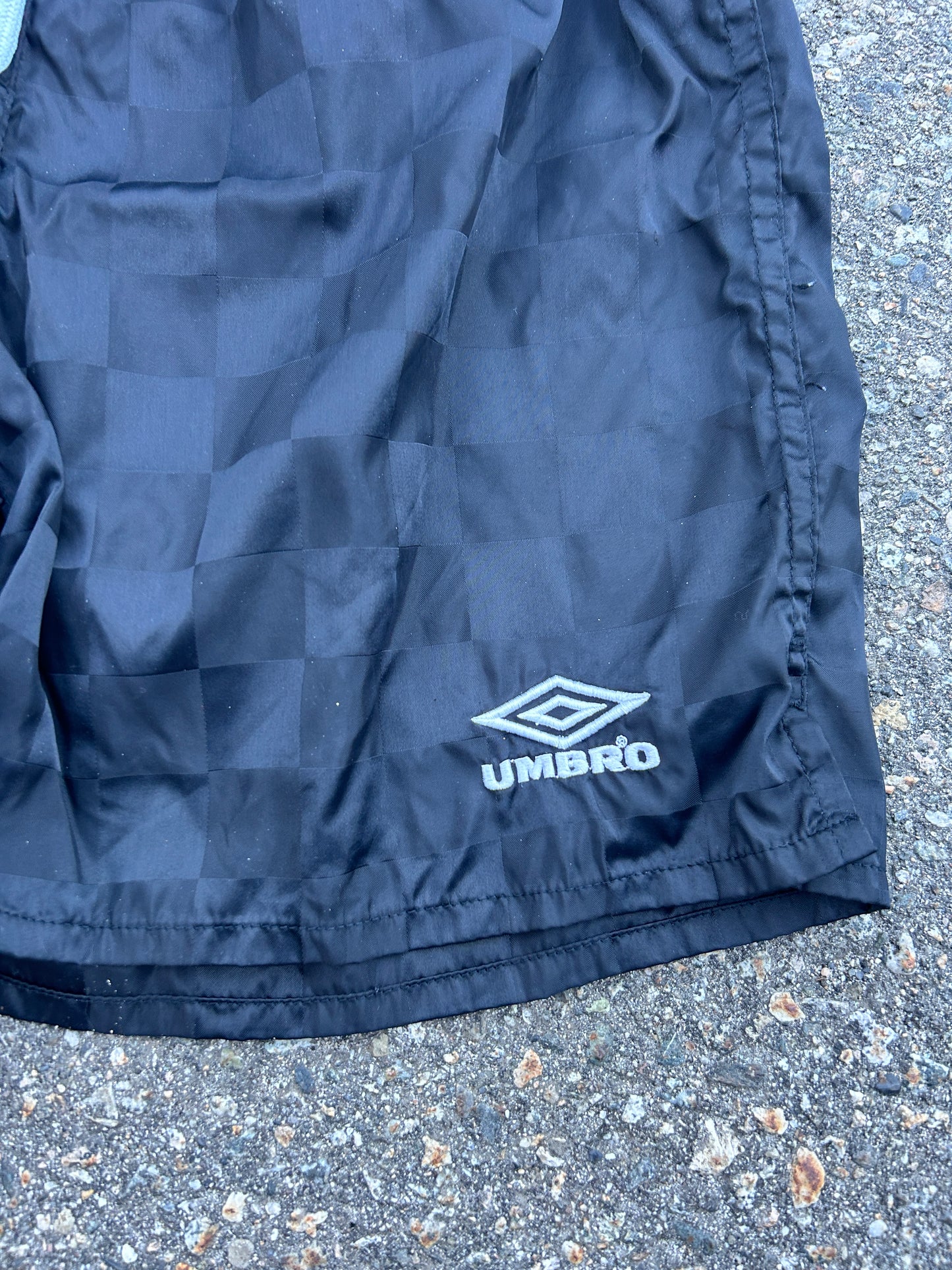 Vintage Black Checker Print Umbro Shorts (S)