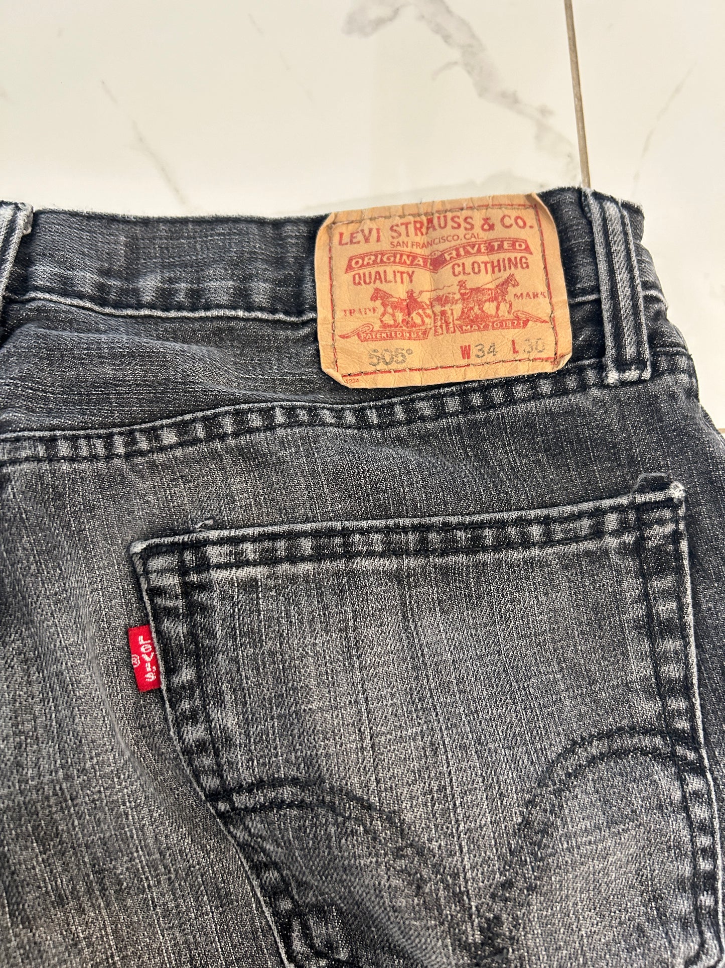 Faded Levi’s 505 Straight Fit (34x30)