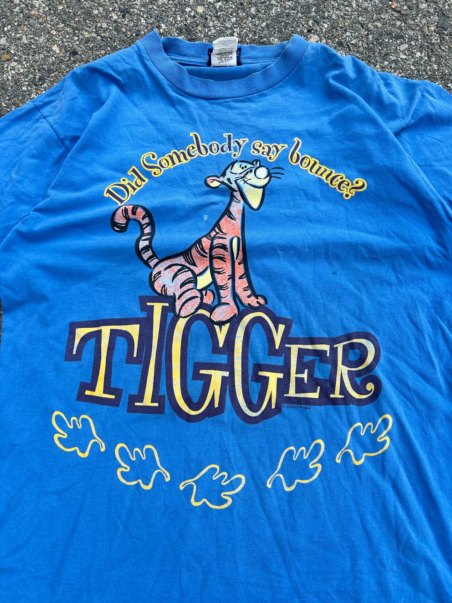 Vintage 90’s Single Stitch Tigger Tee (L)