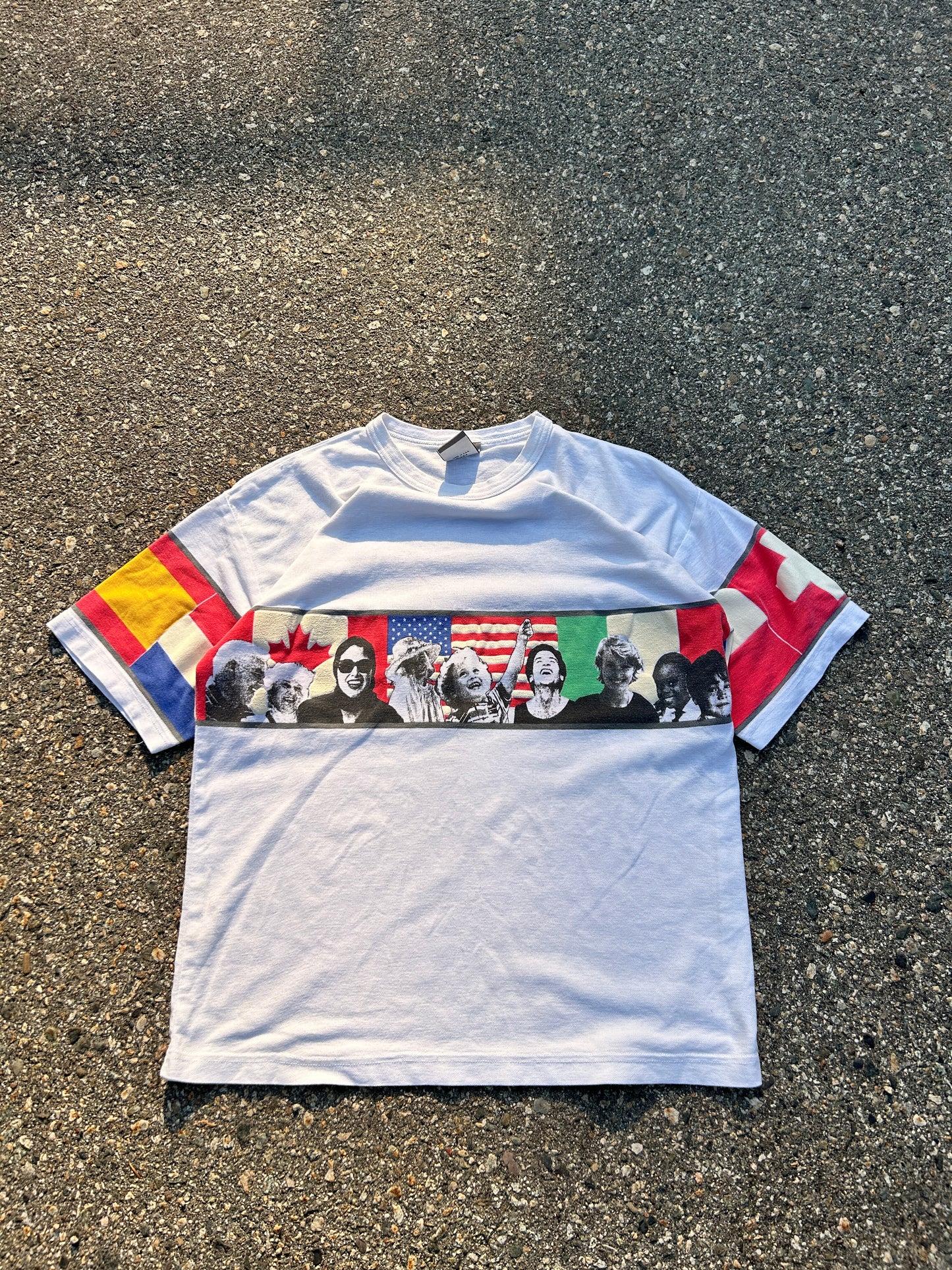 Vintage Mesh Puff-Print Flags Tee (L)