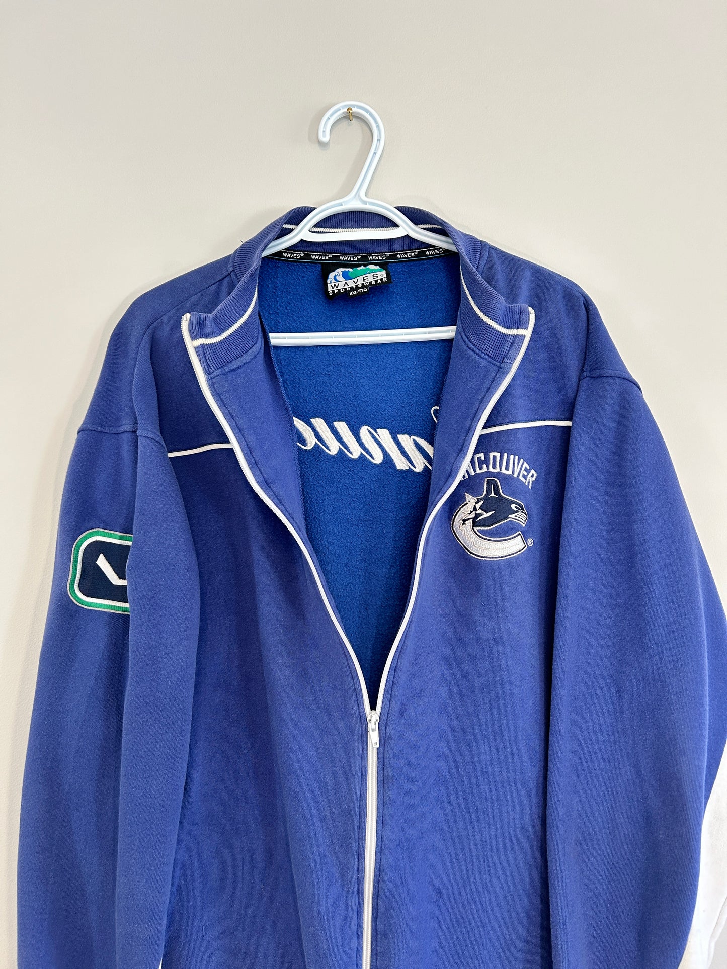 Vintage Canucks Waves Zip Sweater (2XL)