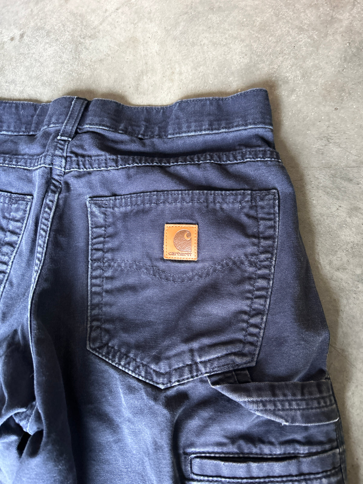 Navy Blue Carhartt Cutoff Shorts (31W)