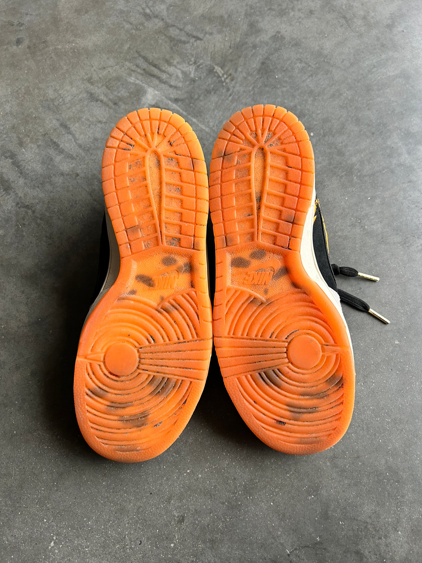 Nike SB Black Yellow and Grey Dunks (8M)