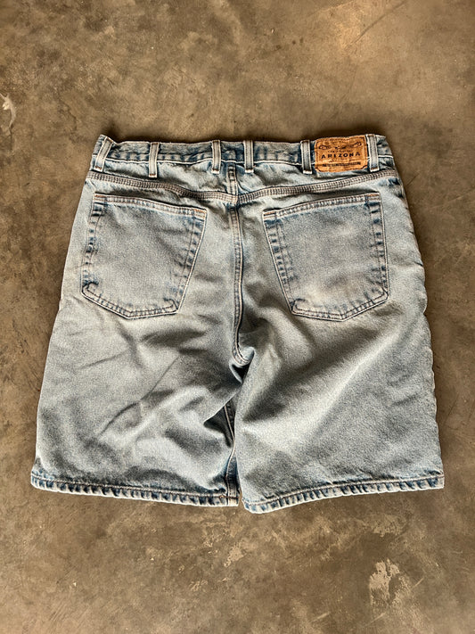 Vintage Arizona Lightwash Jorts (36W)