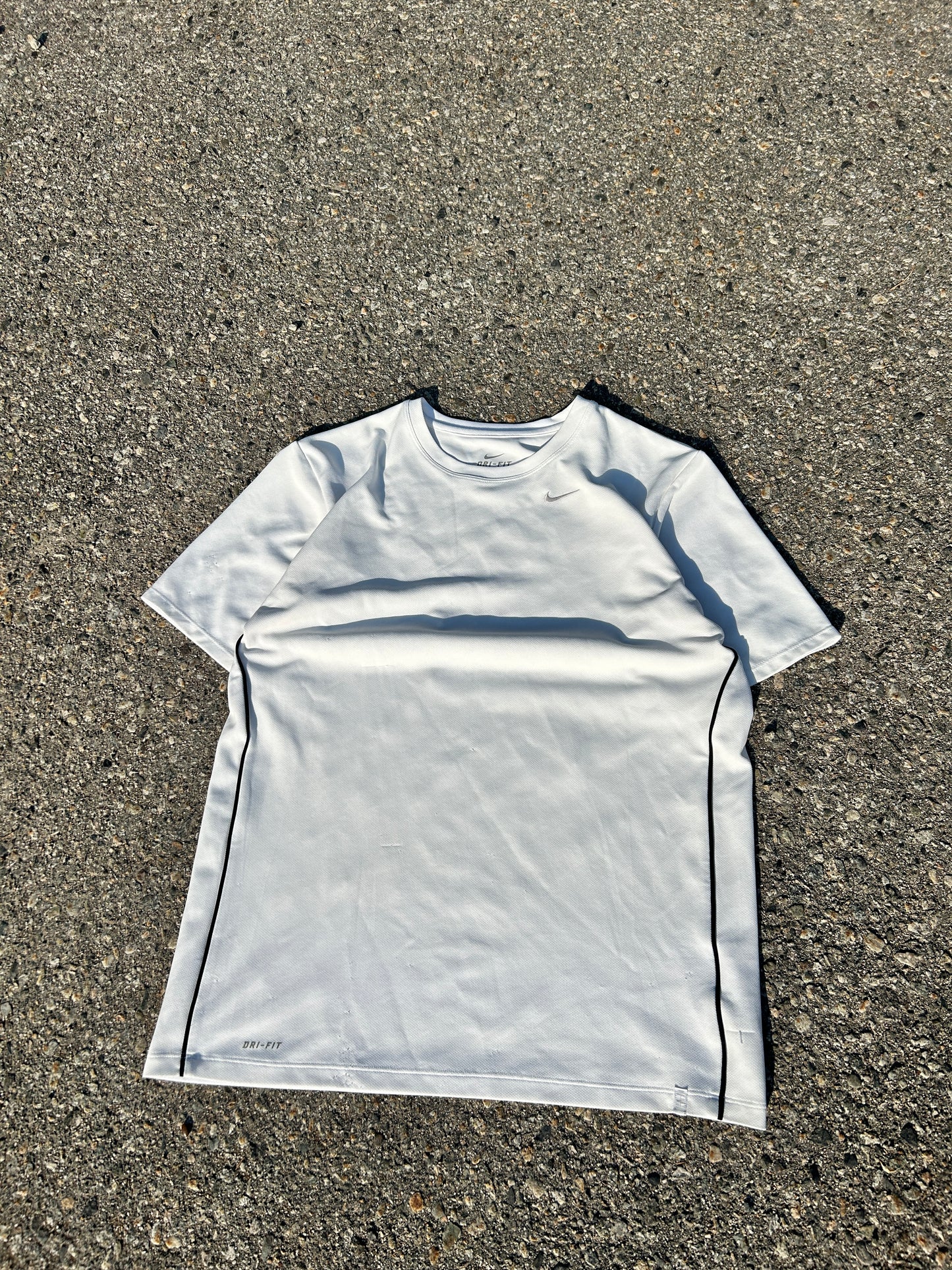 White Nike Dri Fit Tee (M)