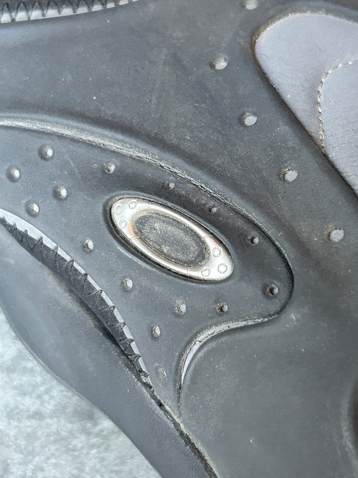 Rare Oakley Y2K Big Smoke Black Gorpcore Grunge Outdoor Sandals (10M)