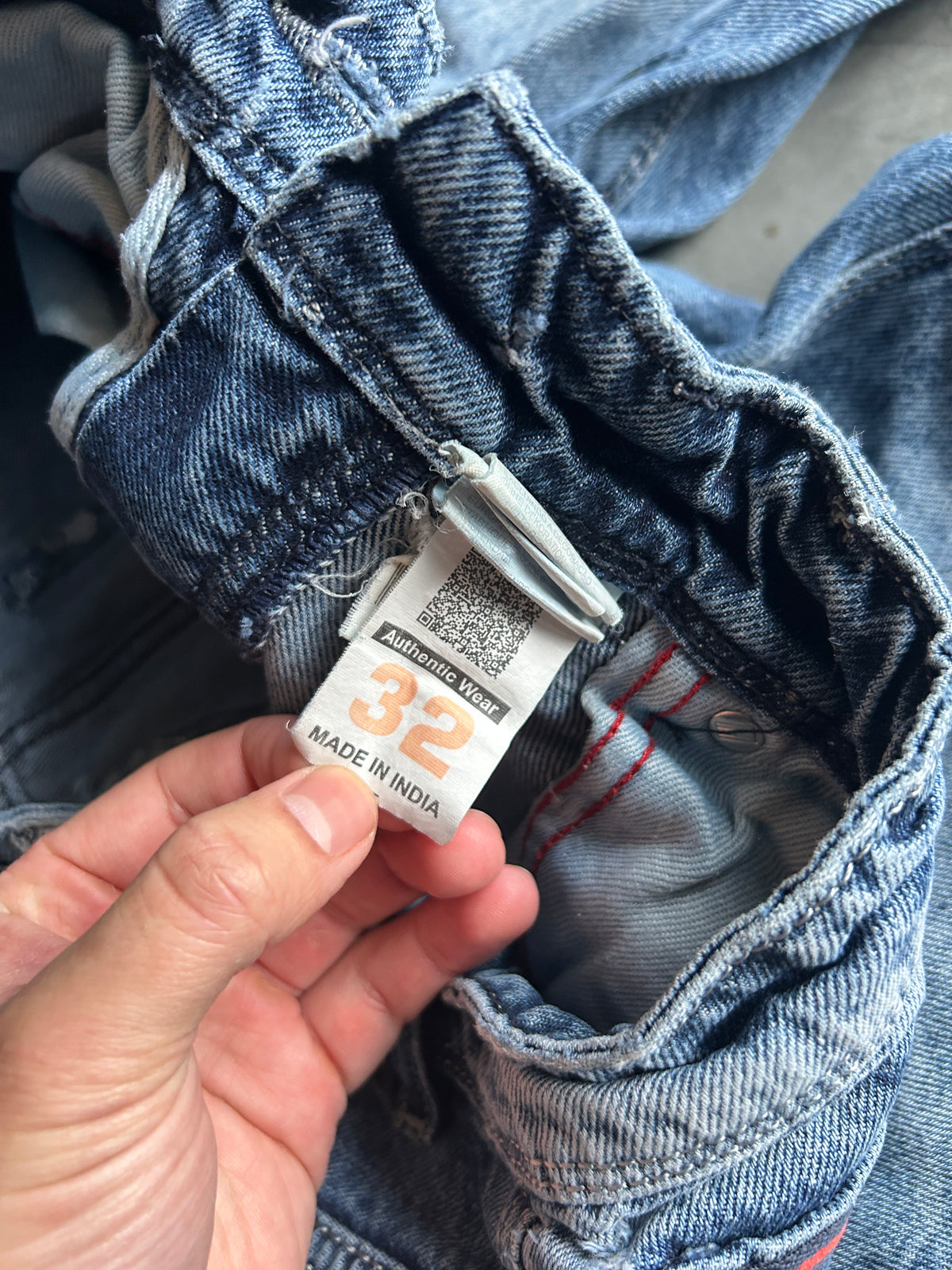 Vintage Tommy Hilfiger Carpenter Jeans (32x30)
