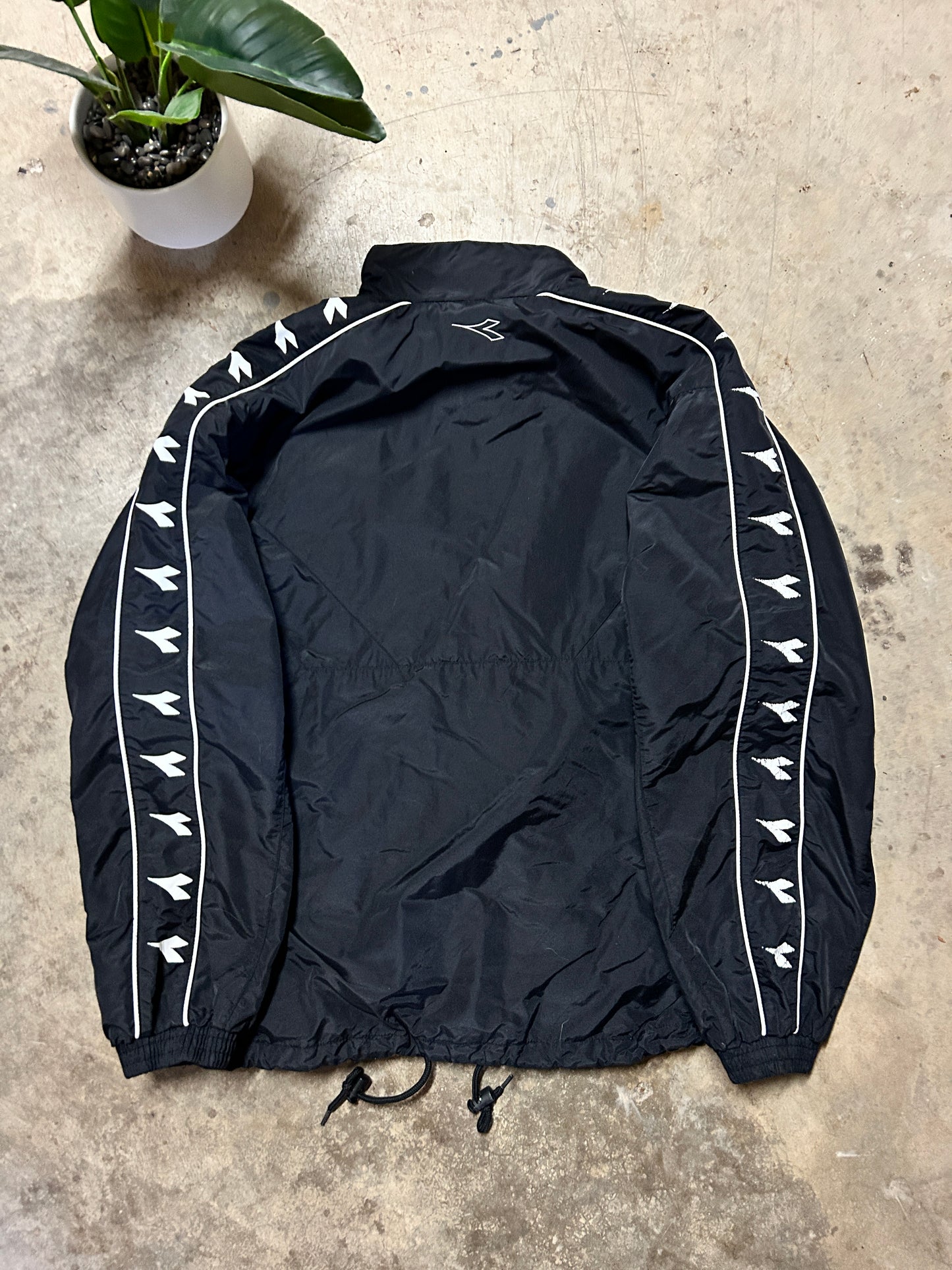 Vintage Diadora Windbreaker (L)