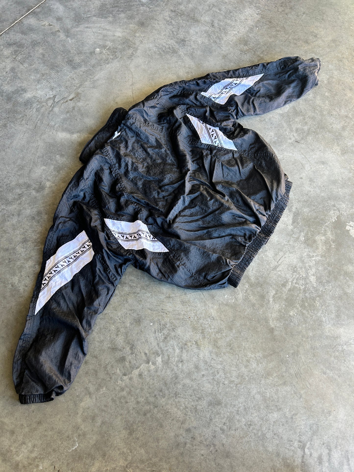 Vintage Diadora Stripe Patterned Windbreaker (L)