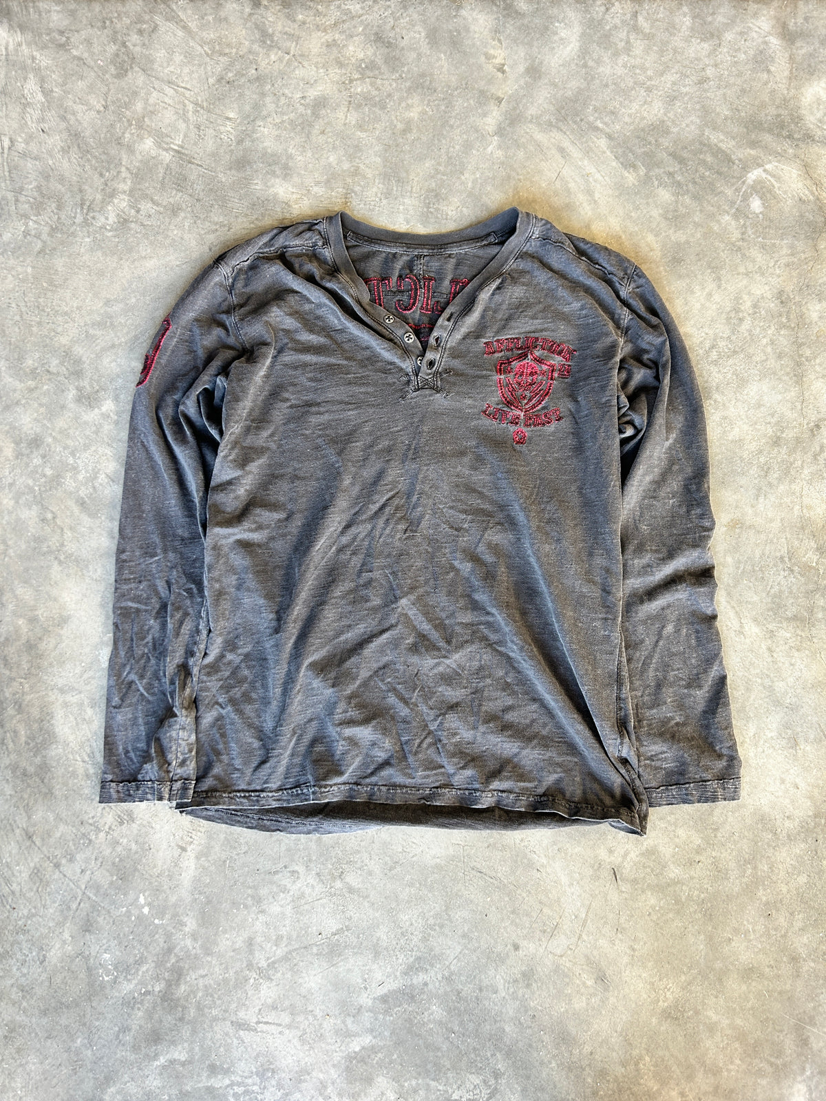 Y2K Faded Affliction Henley Shirt (L)