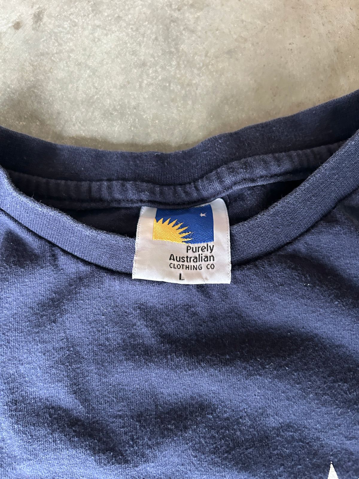 Vintage Australia Spellout Tee (L)