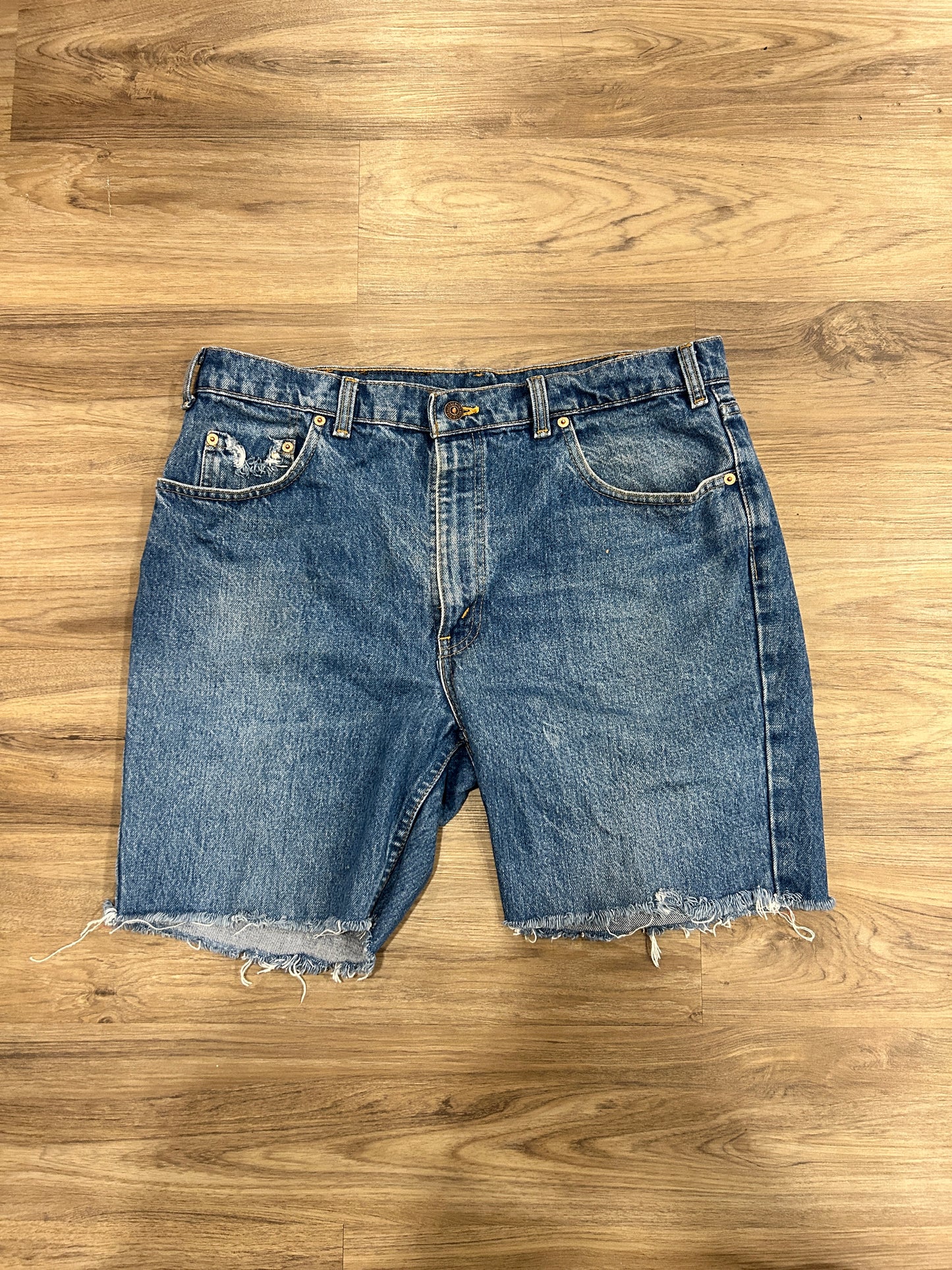 Vintage Levi’s 531 Cutoff Jorts (38W)