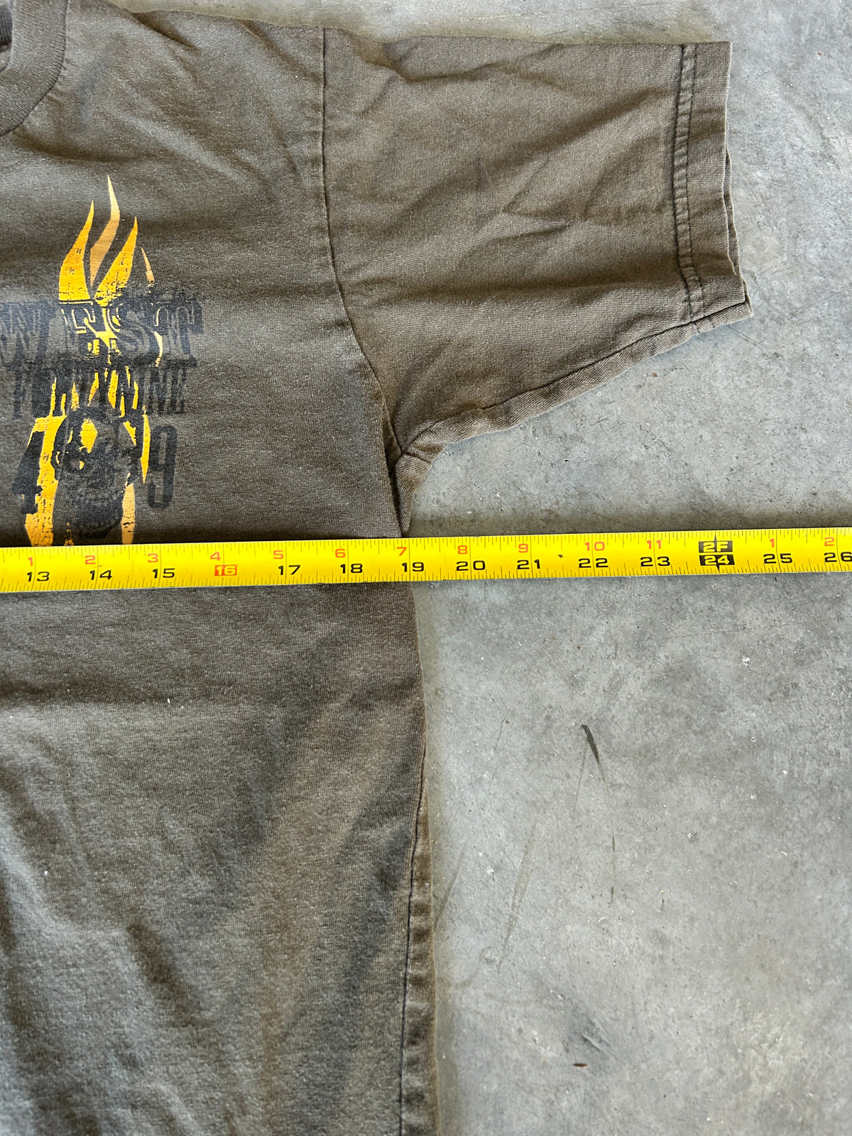 Y2K West49 Olive Green Tee (M)