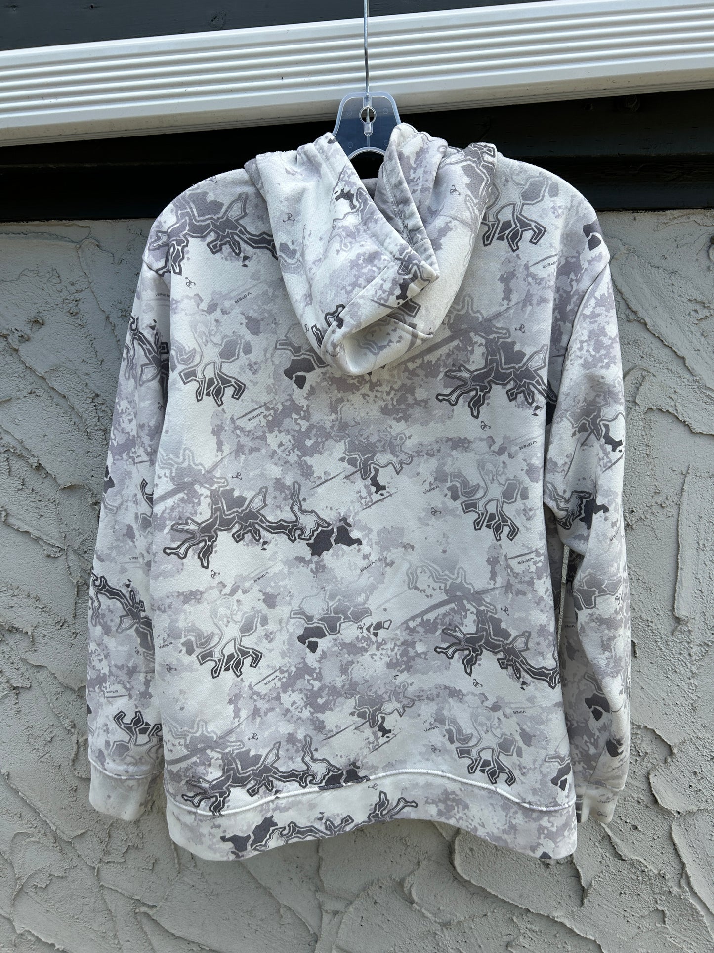 Cabelas White Camo Hoodie (L)