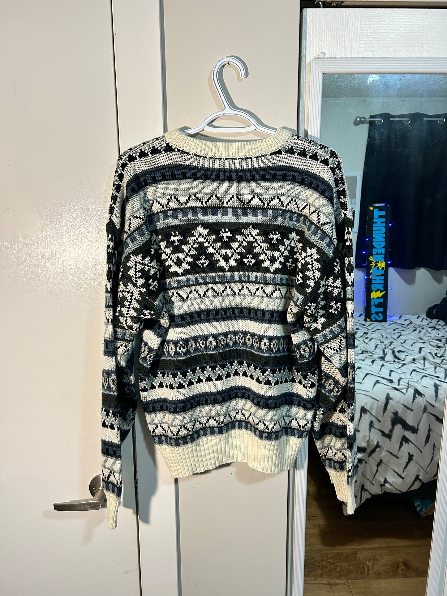 2000 Winter Knit Sweater (L)
