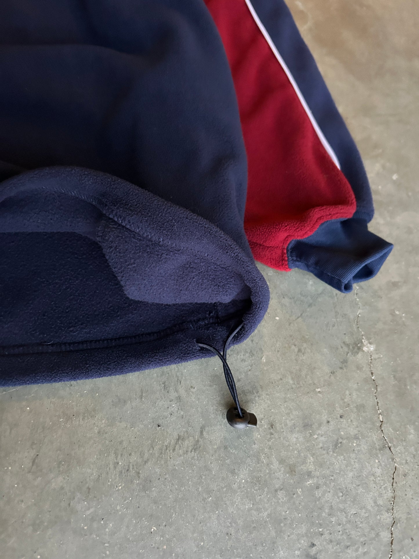 Vintage Vancouver Canucks Fleece Zip Sweater (L)