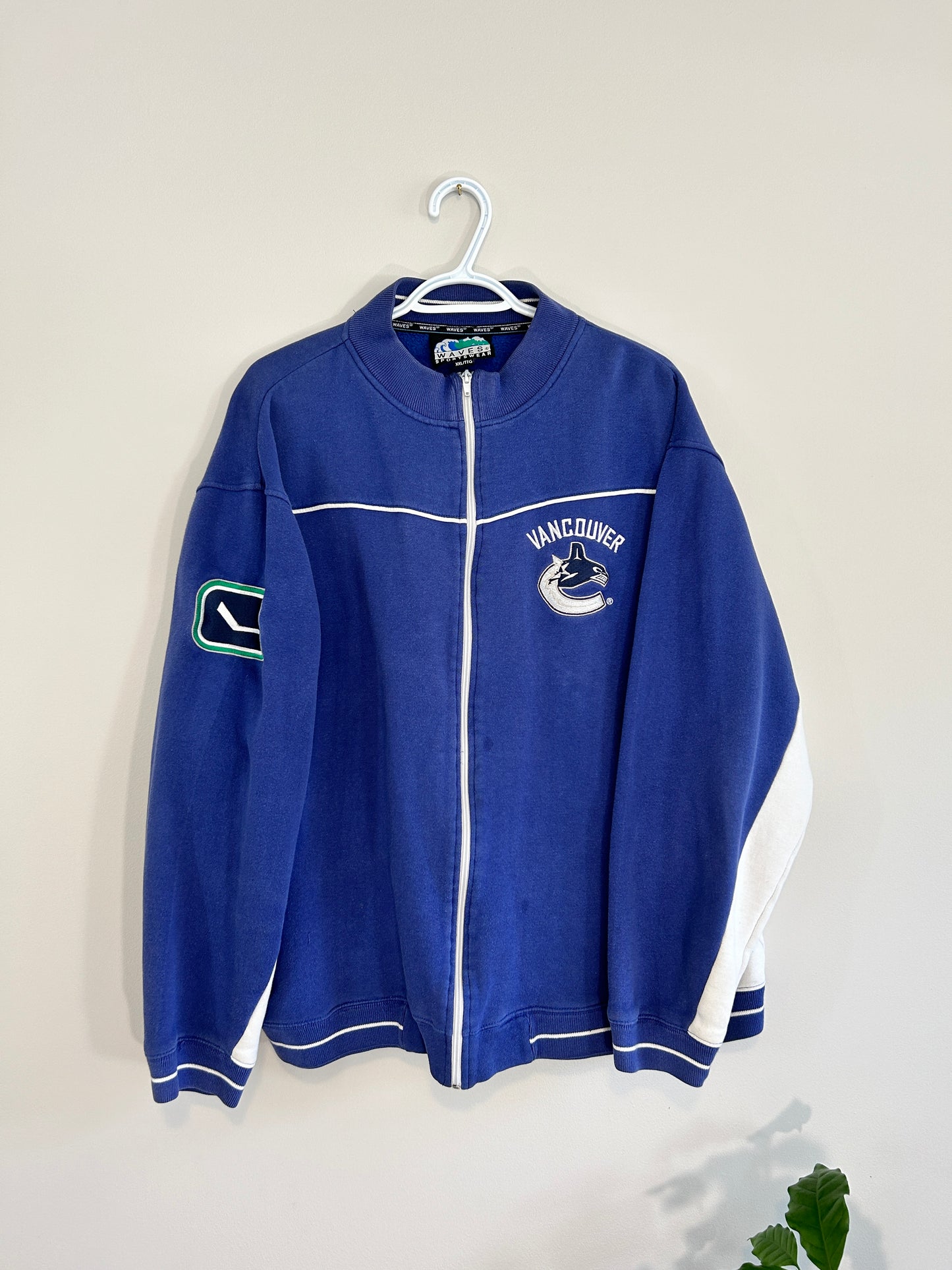 Vintage Canucks Waves Zip Sweater (2XL)