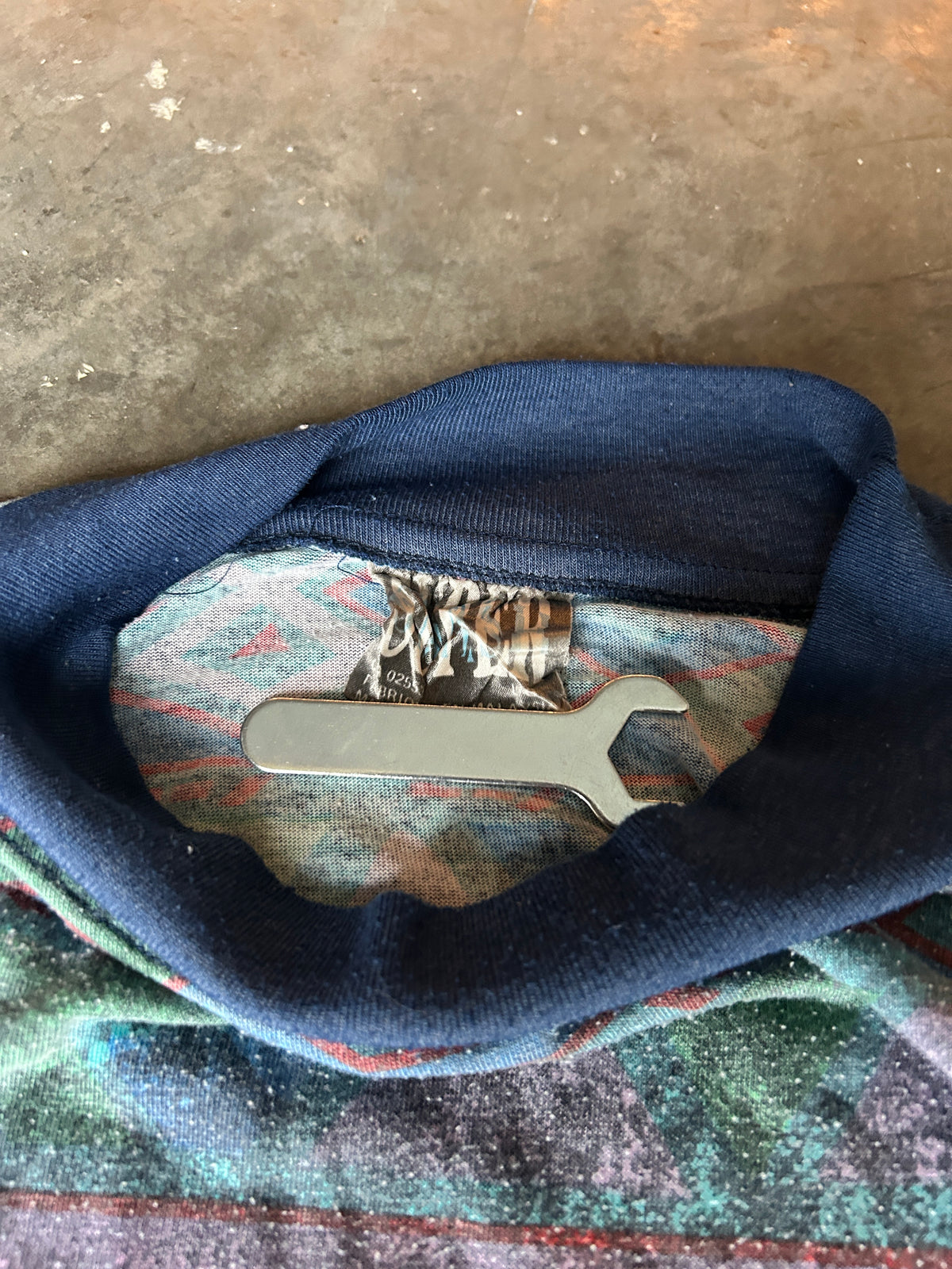 Vintage 80’s Faded Aztec Print Mock Neck LS (XL)