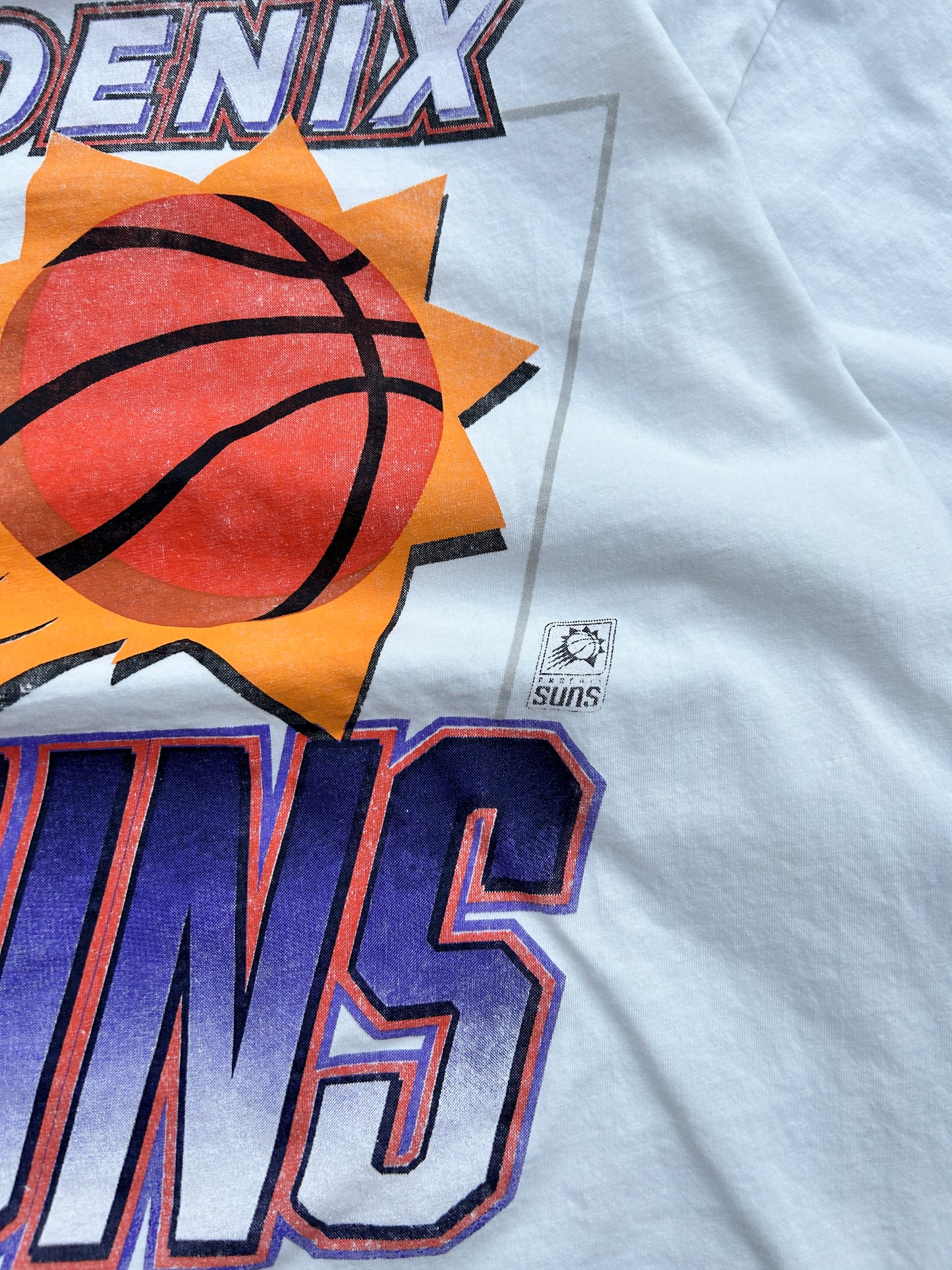 New School White Phoenix Suns NBA Graphic Tee (M)