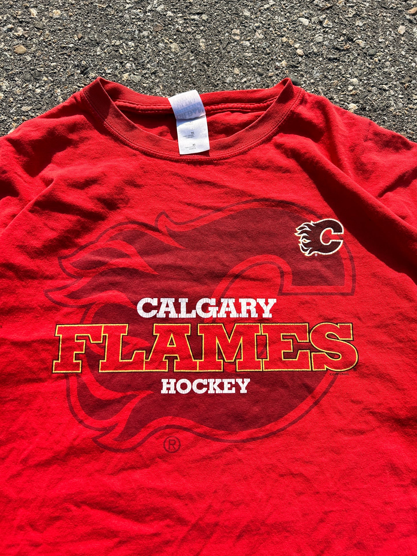 Y2K Calgary Flames Graphic Tee (XL)