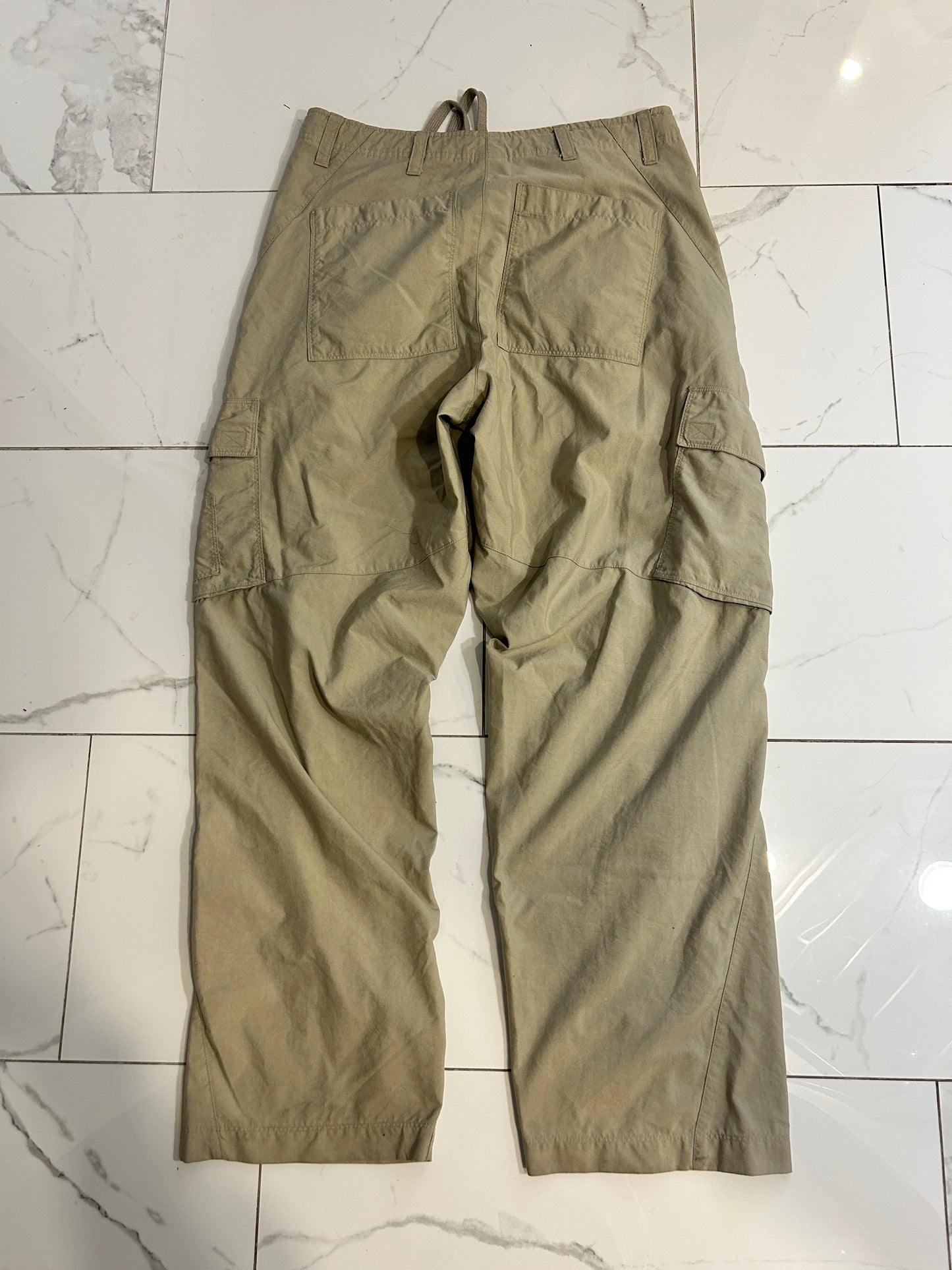 Y2K Baggy Nike Cargo Pants (M)