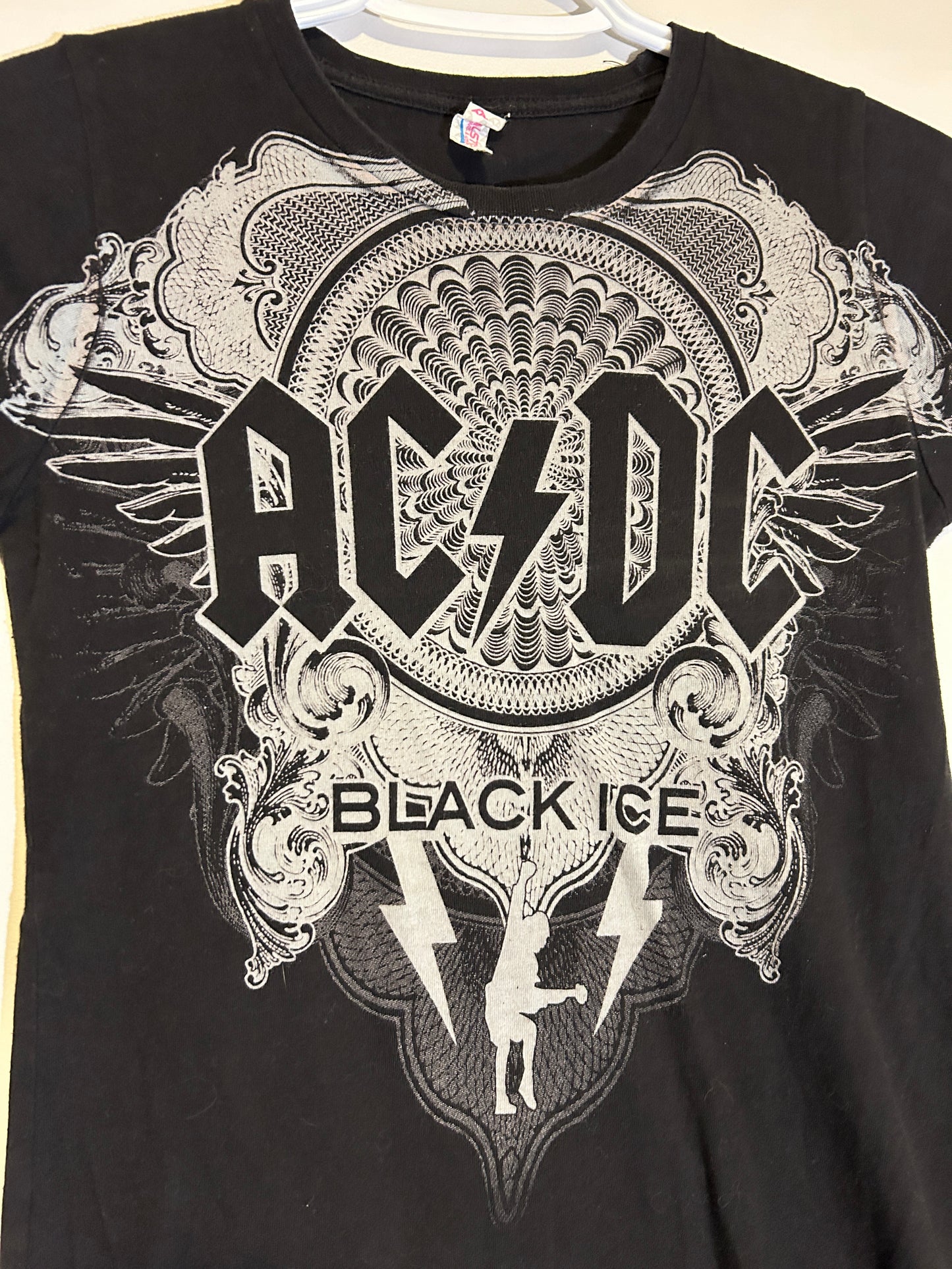 AC/DC Women’s Black Ice Concert Tee (S)