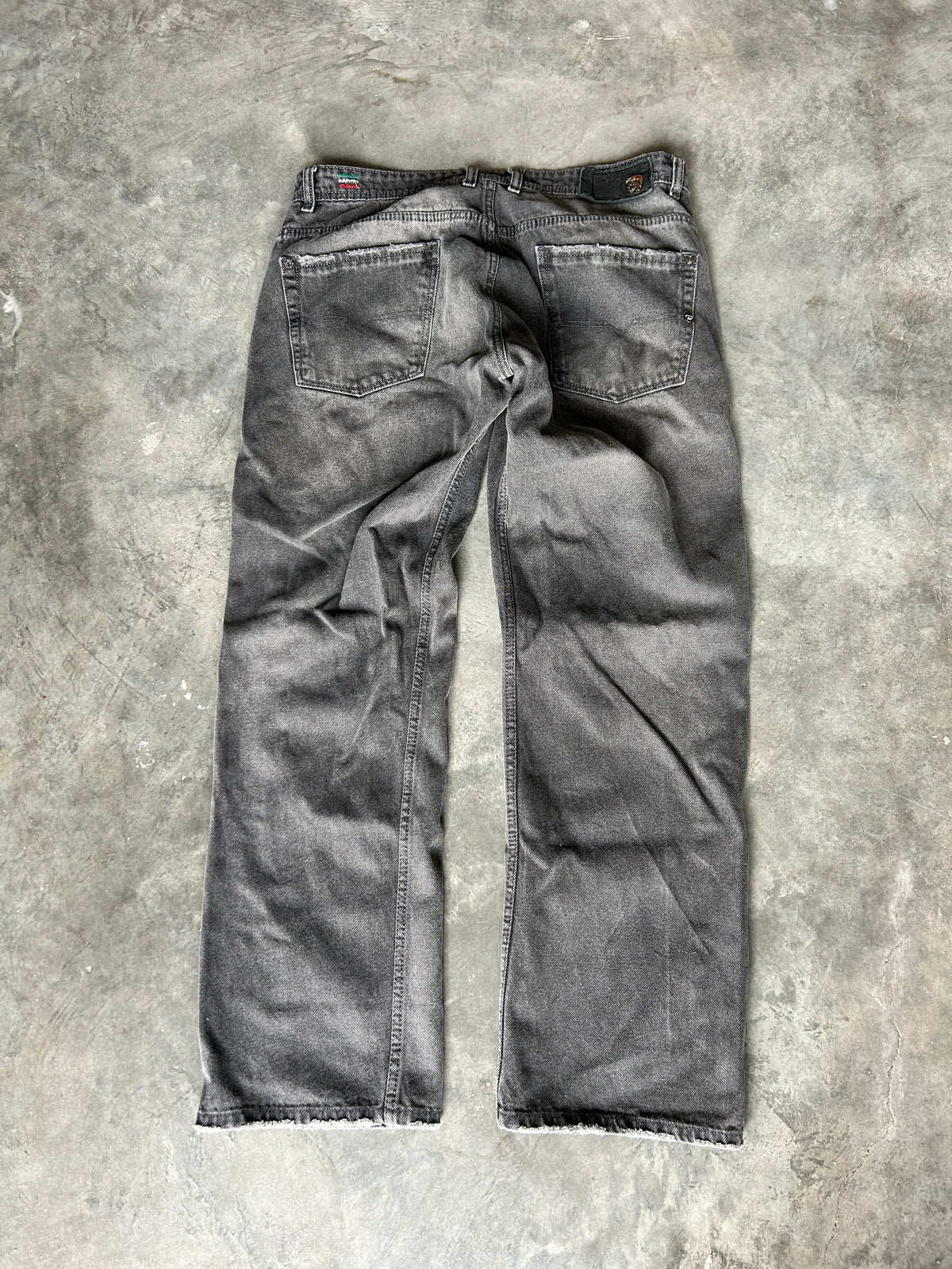 Distressed Faded Grey Diesel Jeans (34x30)