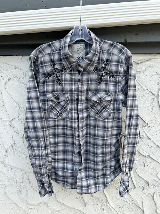 Y2K Warehouse One Graphic Button Up (L)