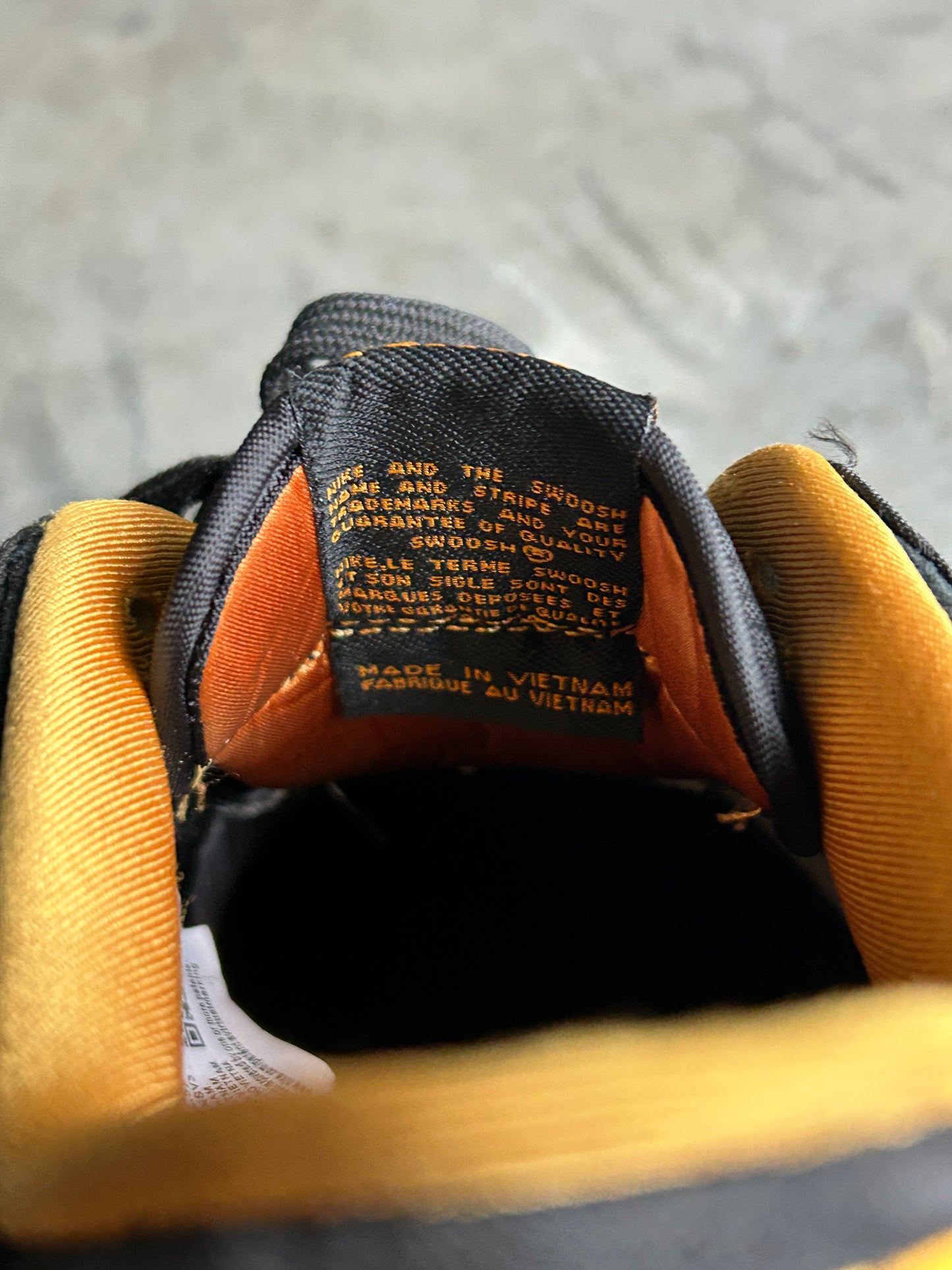 Nike SB Black Yellow and Grey Dunks (8M)