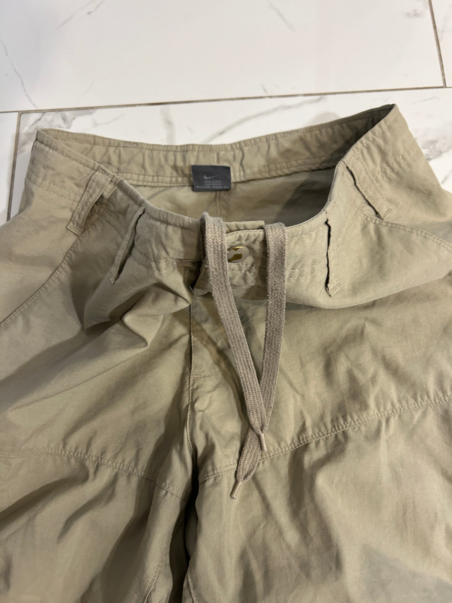 Y2K Baggy Nike Cargo Pants (M)