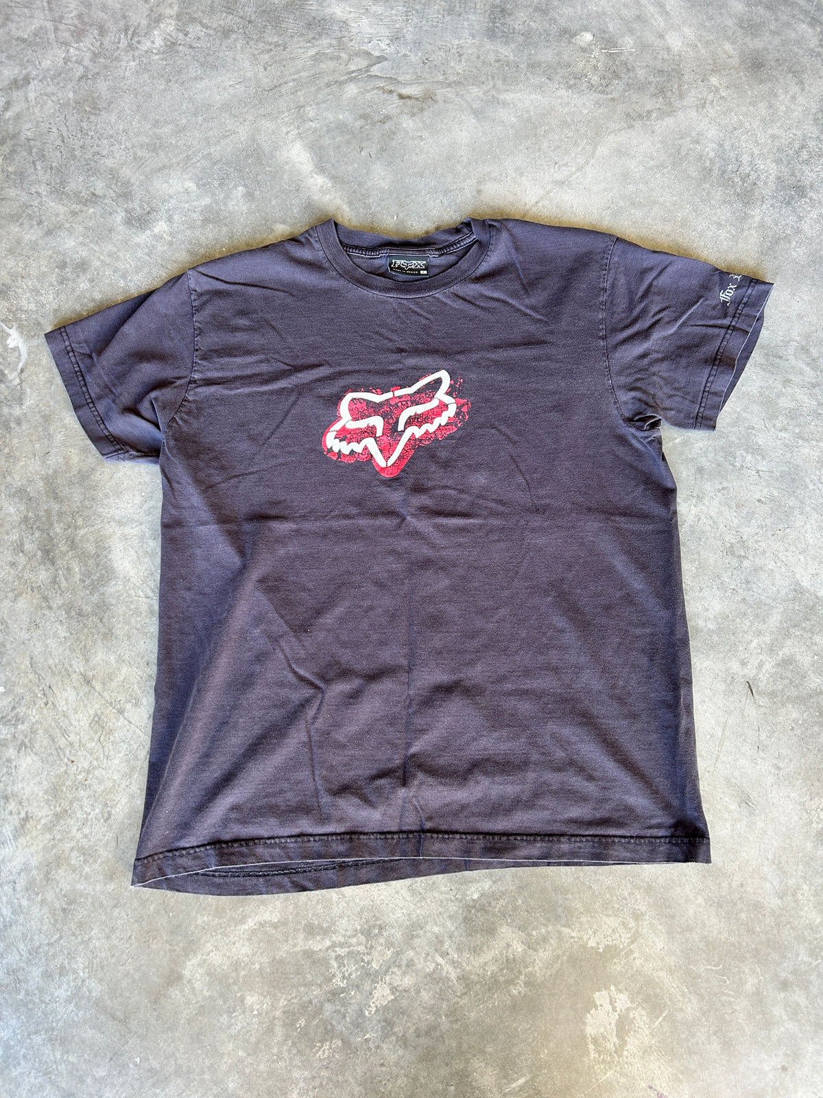 Y2K Fox Racing Red and White Logo Tee (L)
