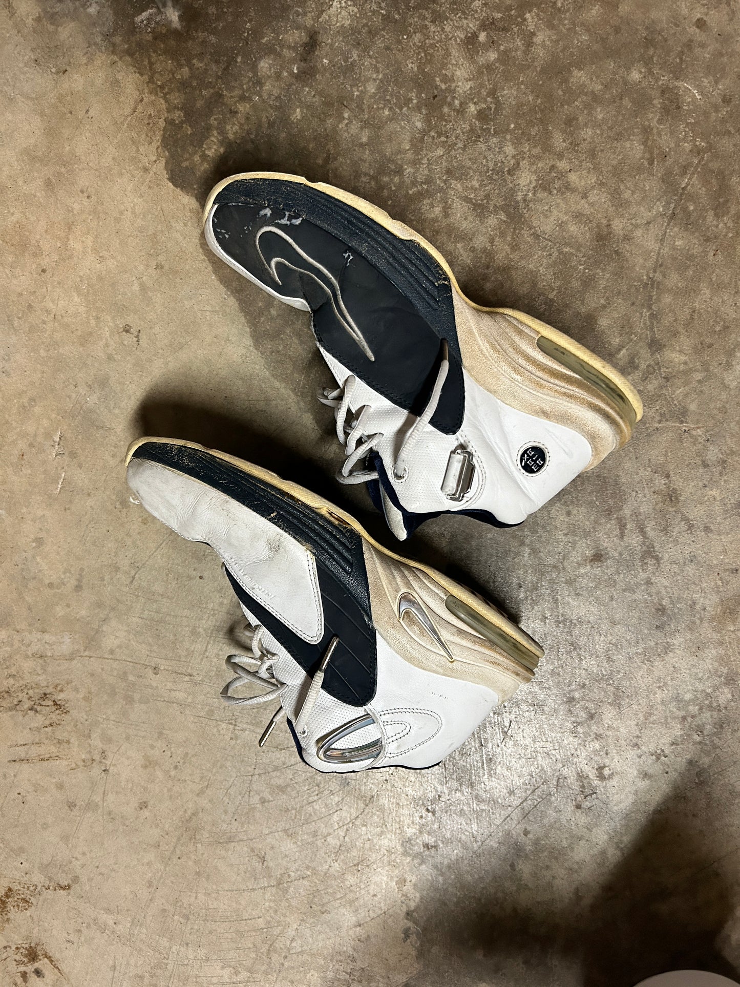 Vintage Nike Air Max Basketball Shoes (10M)