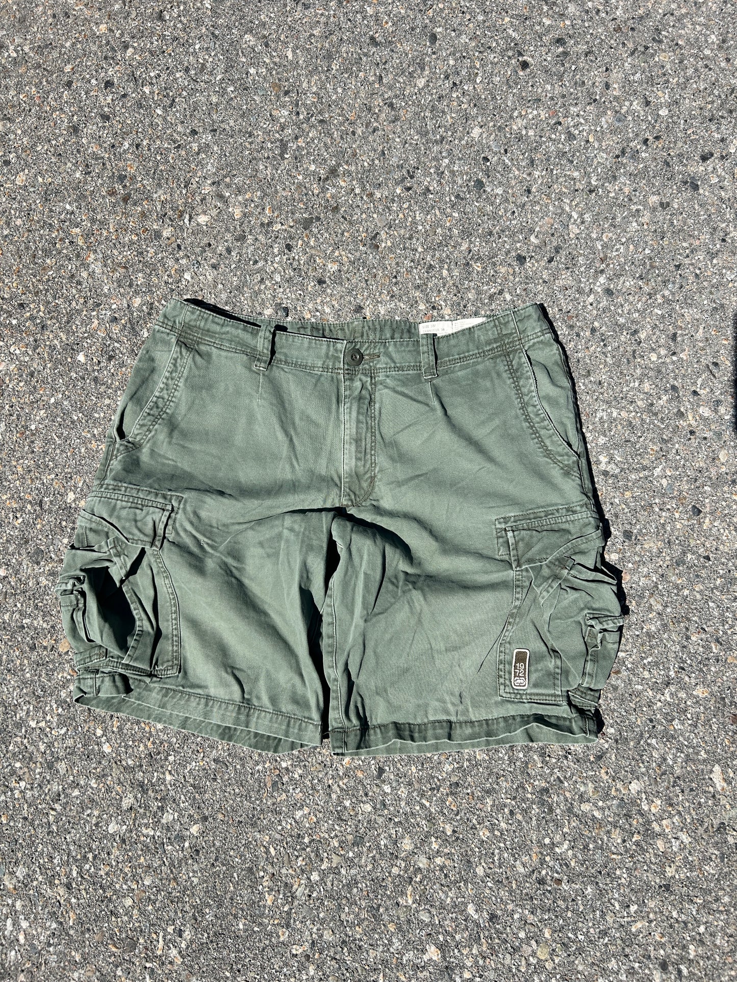 Y2K Ecko Unltd Cargo Shorts (38W)