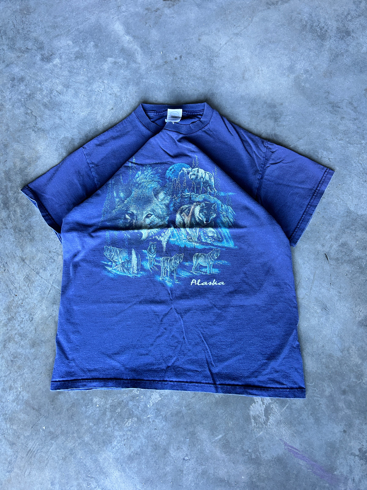 Vintage Navy Blue Alaska Wolf Tee (M)