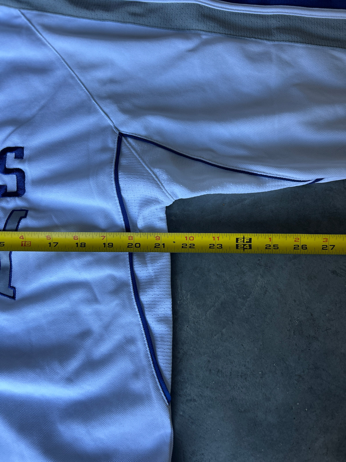 White Canucks Hockey Warmup Jersey (M)