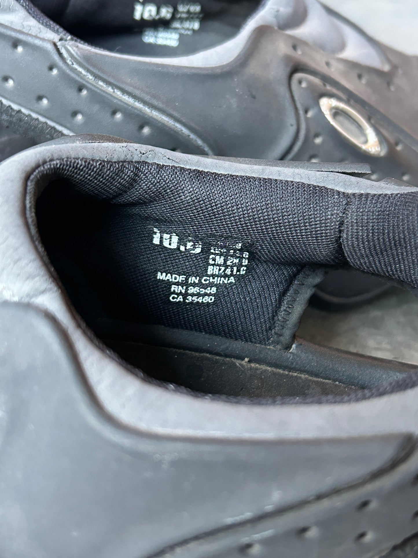 Rare Oakley Y2K Big Smoke Black Gorpcore Grunge Outdoor Sandals (10M)