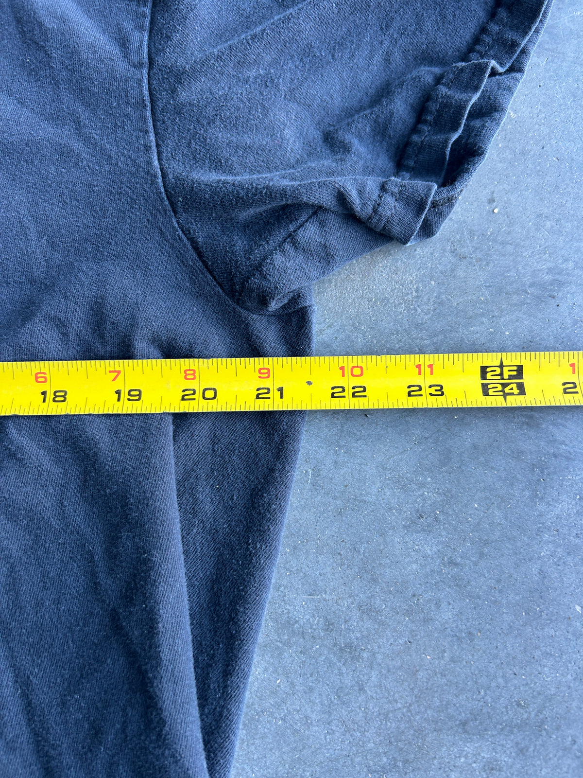 Y2K Quicksilver Quadrant Graphic Tee (L)