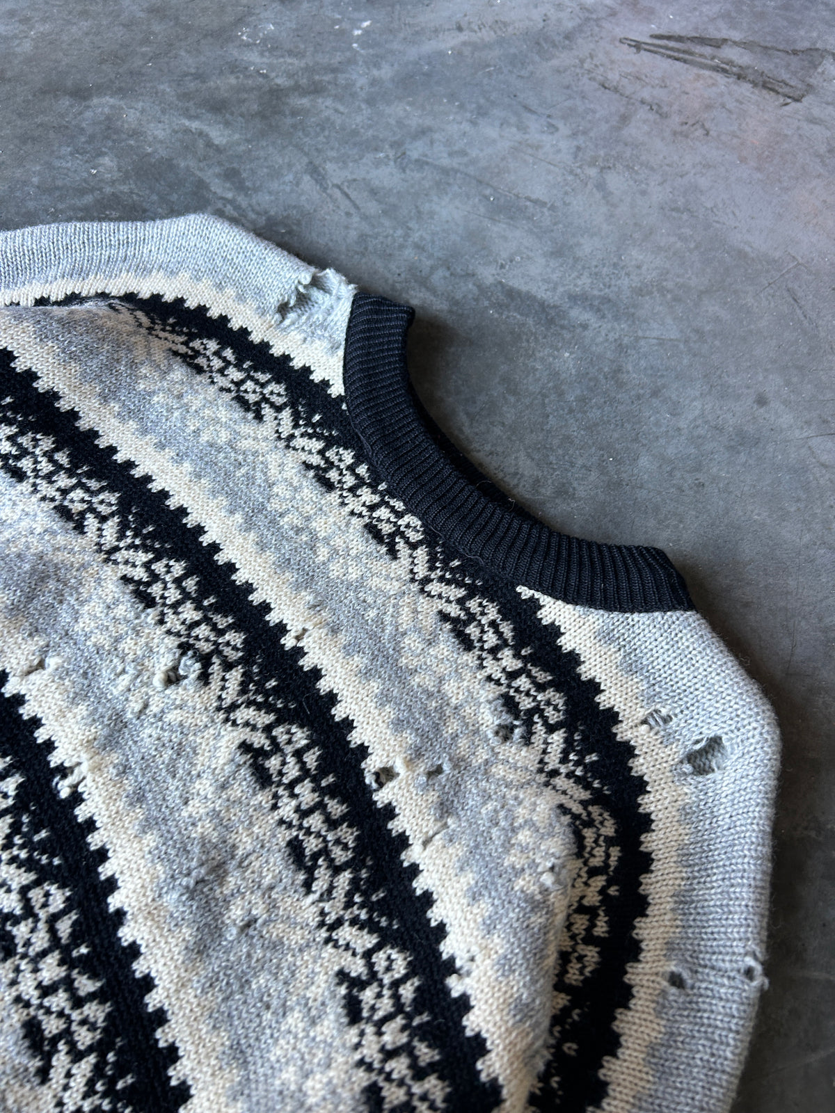Ricci Virgin Wool Patterned Knit Sweater (XL)