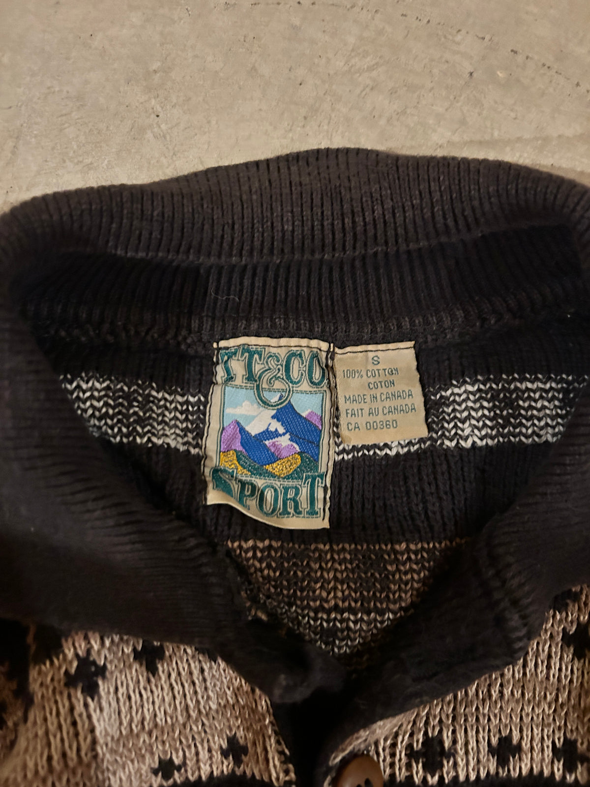Vintage Brown Collared Patterned Knit Sweater (L)