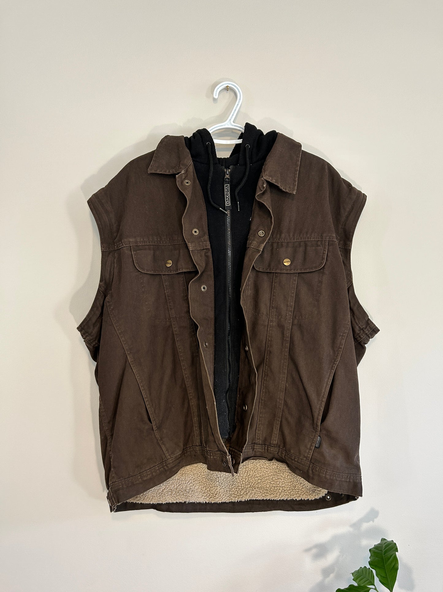 Dakota Sherpa Lined Hooded Vest (XL)