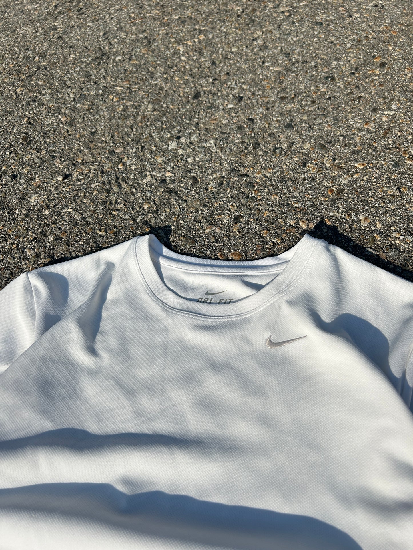 White Nike Dri Fit Tee (M)