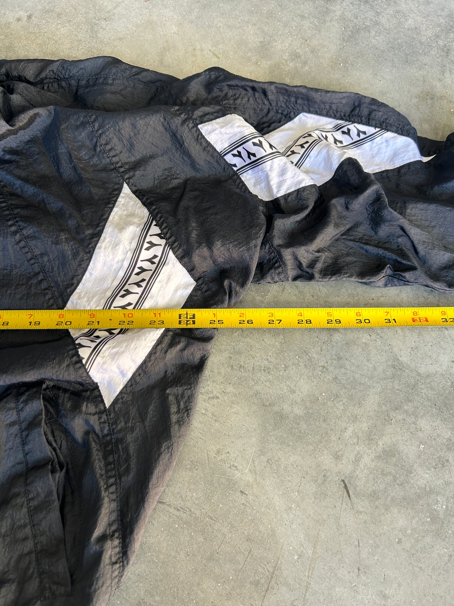 Vintage Diadora Stripe Patterned Windbreaker (L)