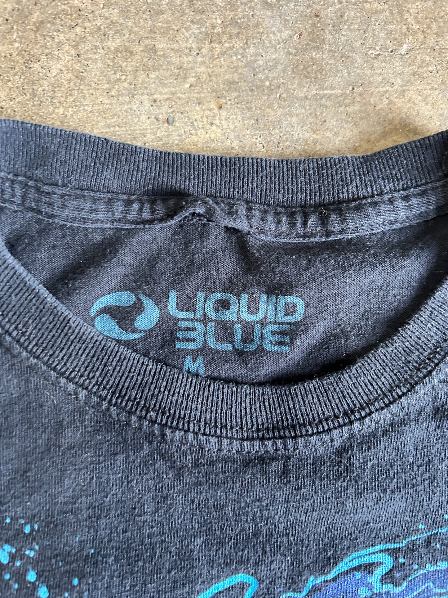 2019 Pink Floyd The Wall Glow in The Dark Liquid Blue Tee (M)
