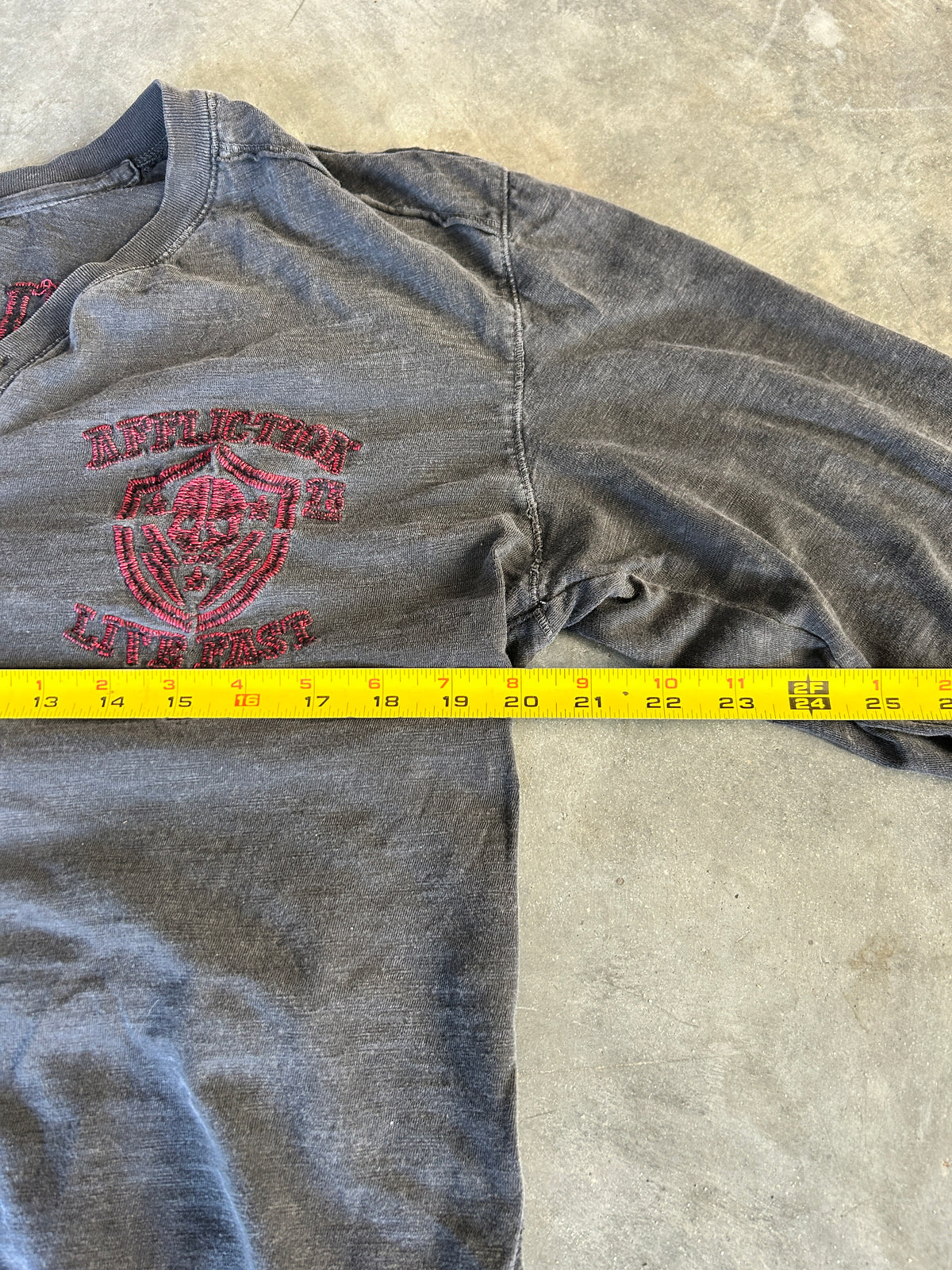 Y2K Faded Affliction Henley Shirt (L)