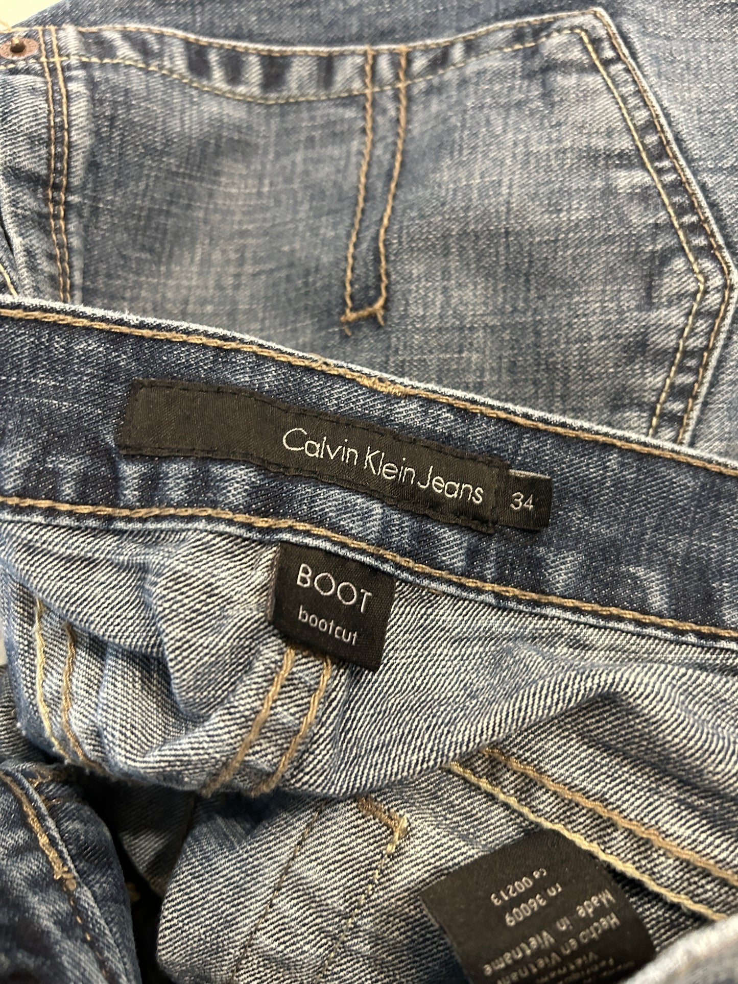 Faded Calvin Klein Bootcut Jeans (34x30)