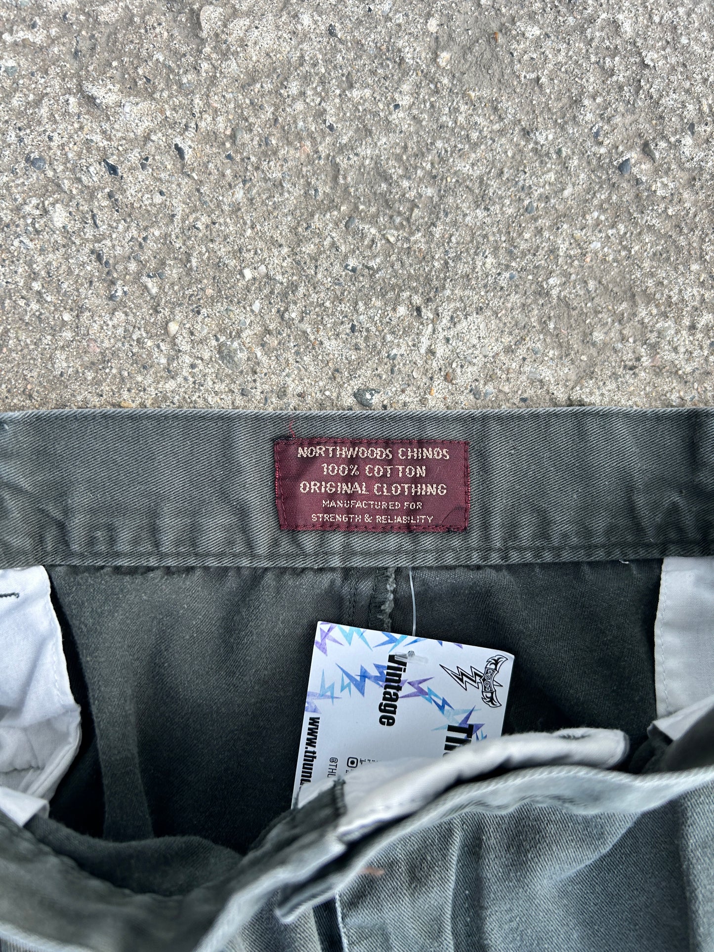 Vintage Faded Northwoods Chinos Green Shorts (36W)